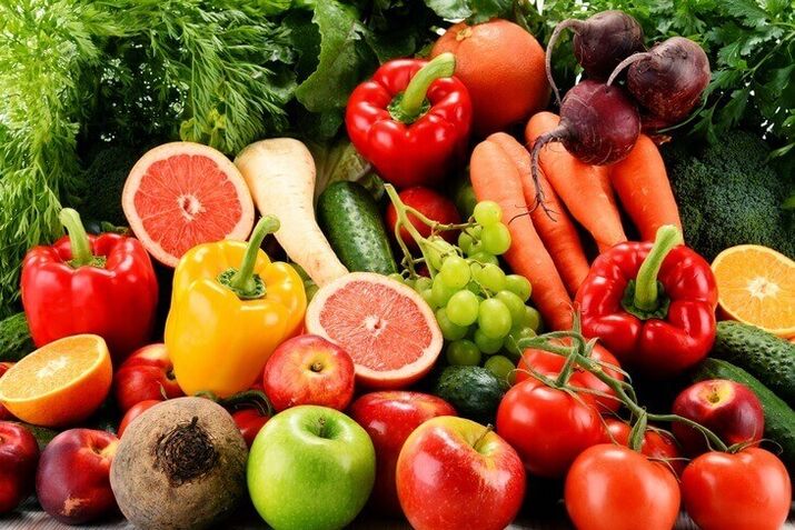 Din dagliga kost för viktminskning kan innehålla de flesta grönsaker och frukter